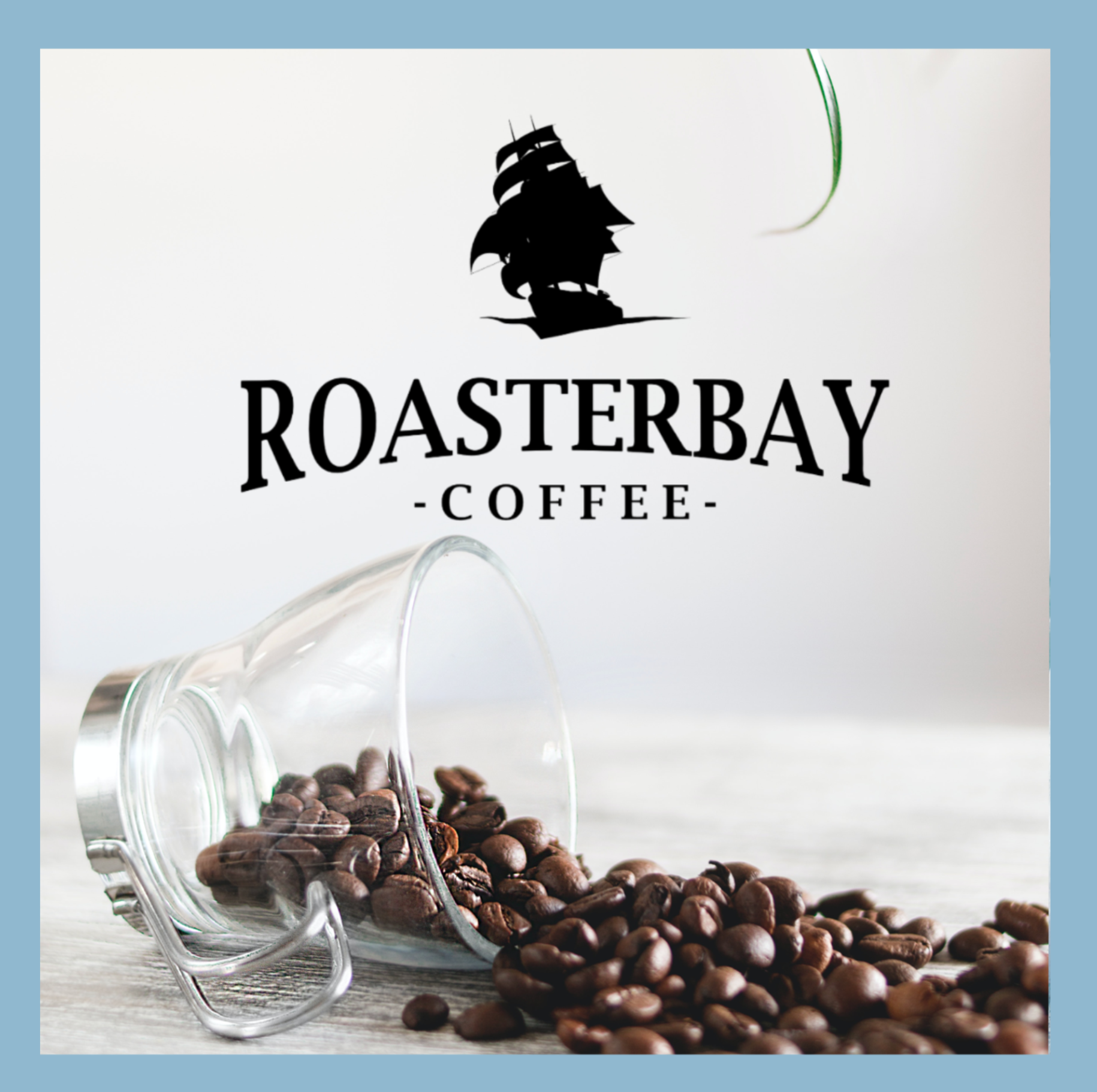 Geröstete Roasterbay Kaffee Bohnen in einer Kaffee Tasse
